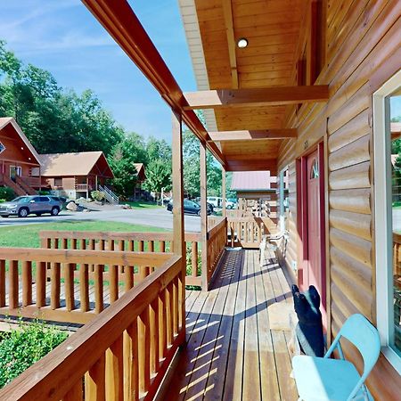 White Oak Resort Southern Comfort Гетлинбург Екстериор снимка